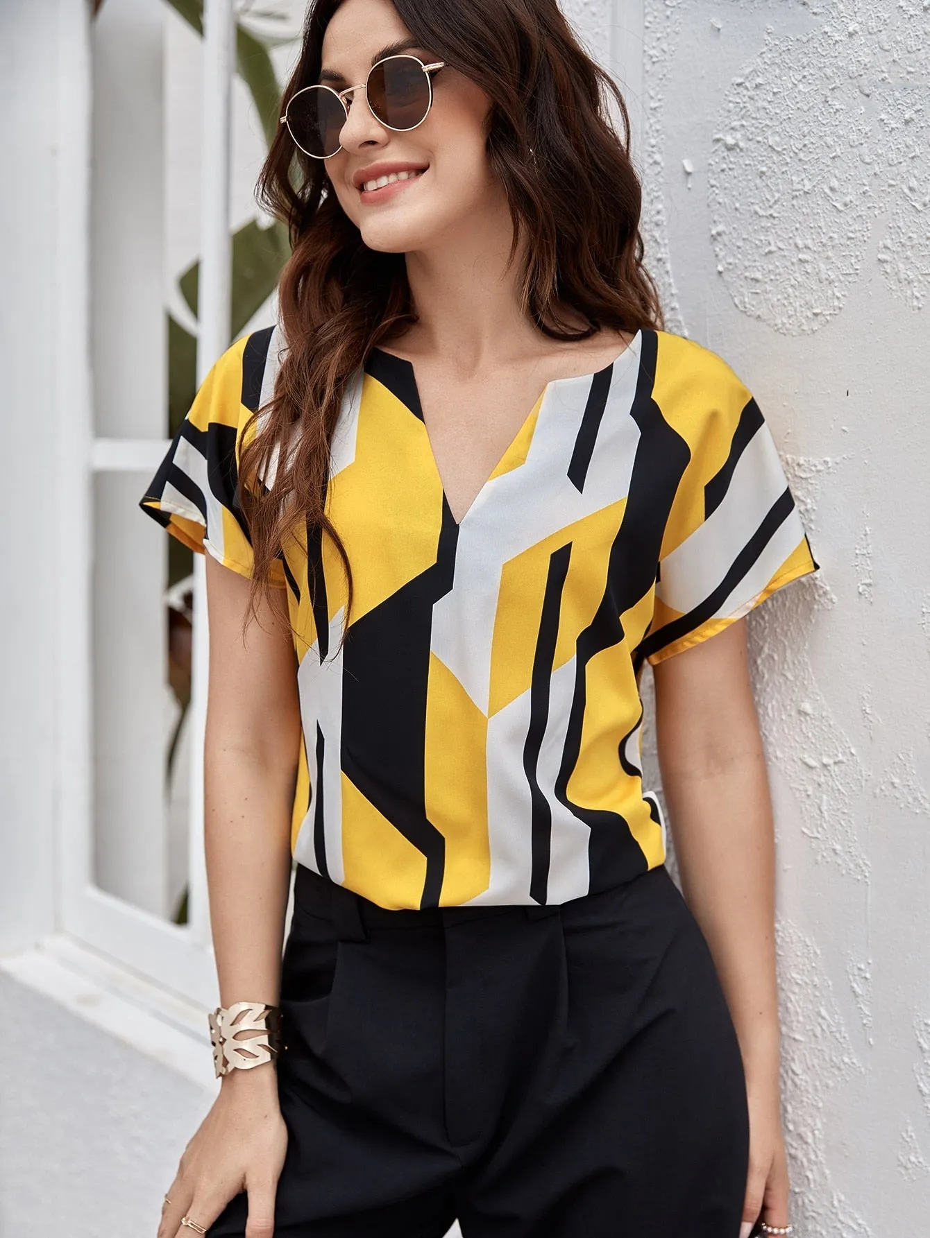 Classy V Neck Geometric Print Crepe Top