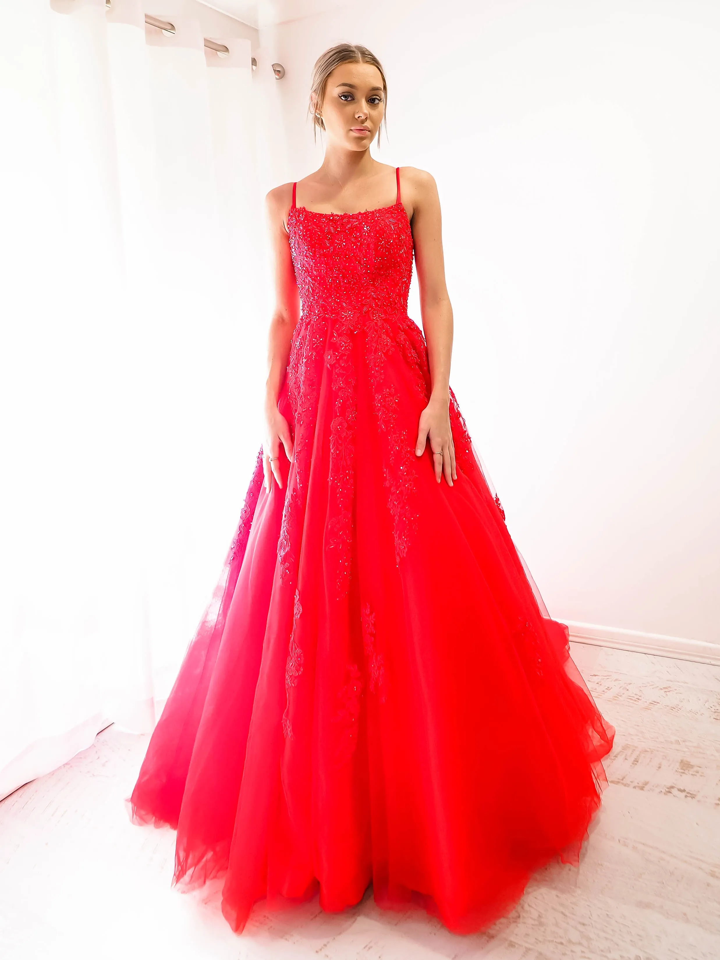 Red tulle princess dress