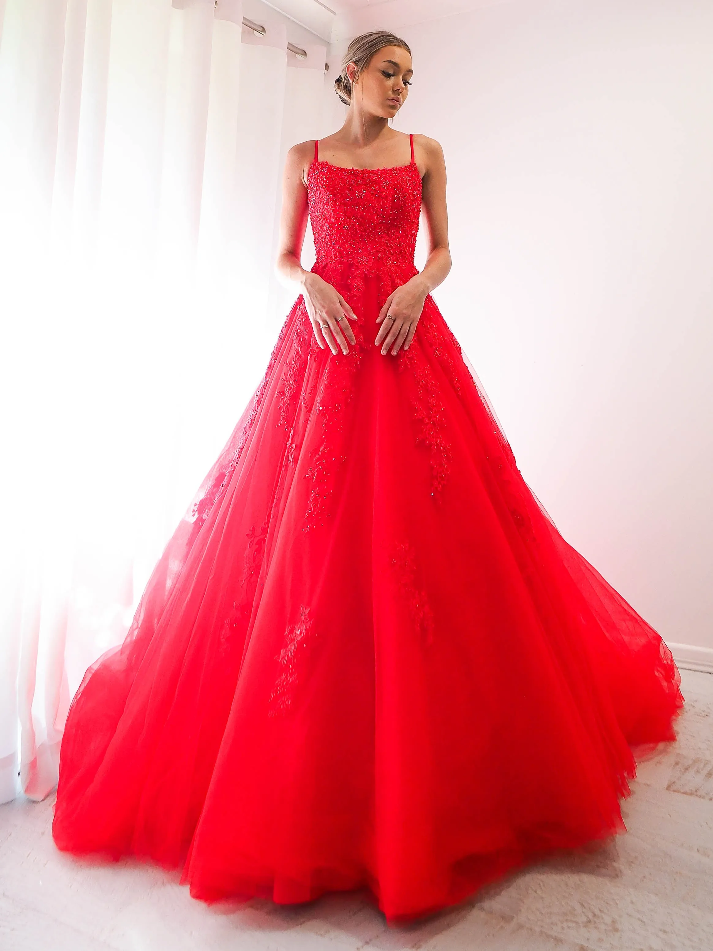 Red tulle princess dress