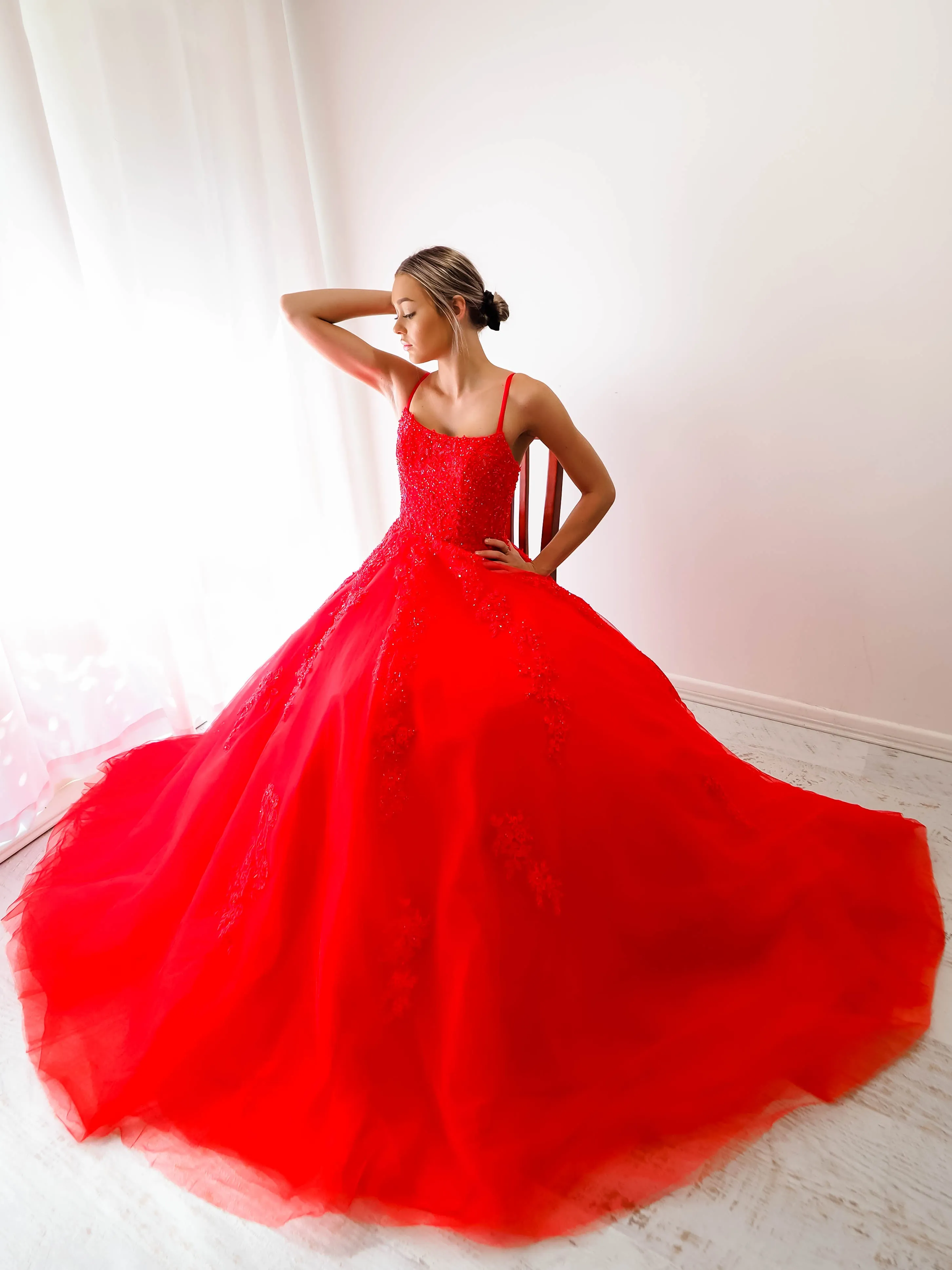 Red tulle princess dress