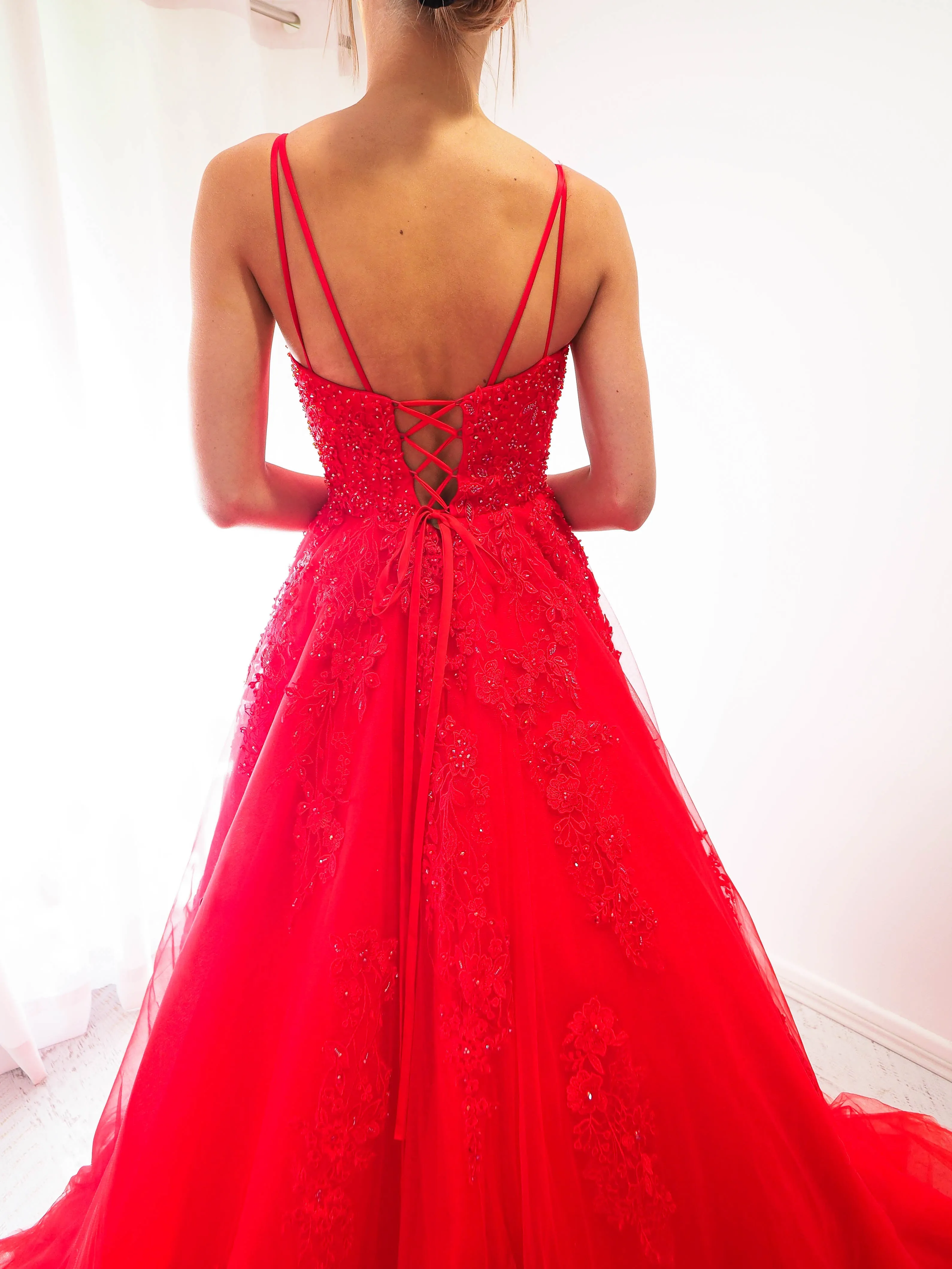 Red tulle princess dress