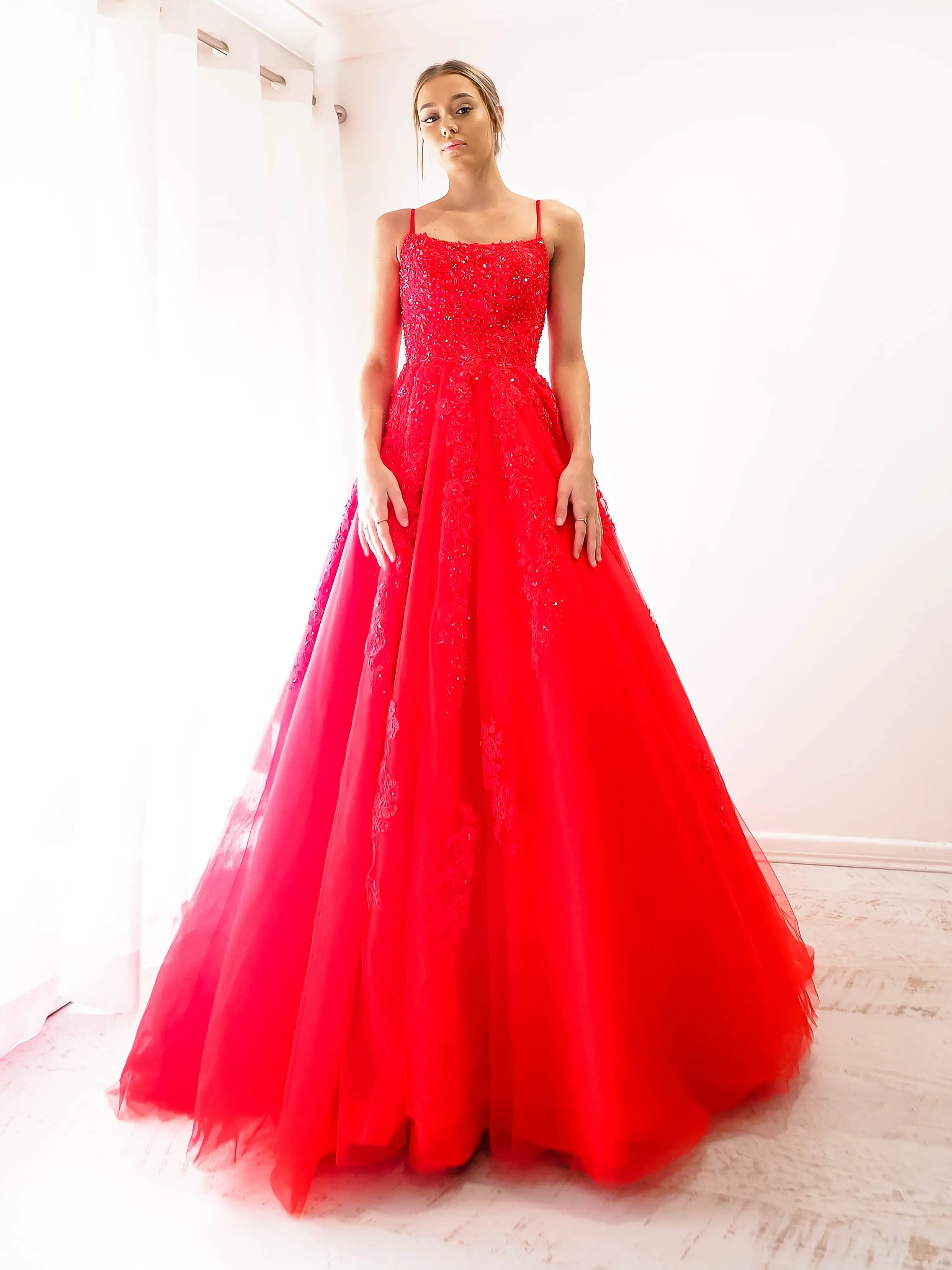 Red tulle princess dress